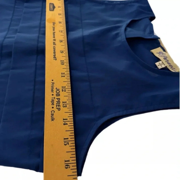 NWT Francesca’s Blue Sleeveless Top Blouse Layered Gold Back Button Small - Picture 3 of 7